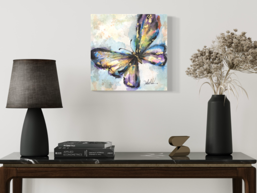 En målning med en fjäril